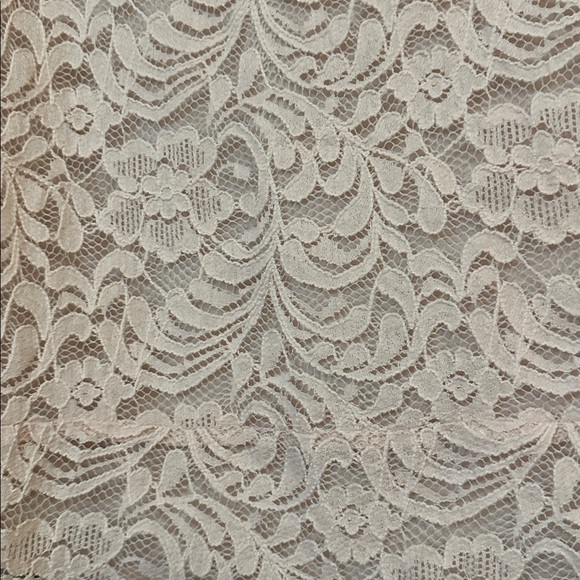 New York & Company Like NEW Blush Lace Cold Shoulder Top - Picture 5 of 10